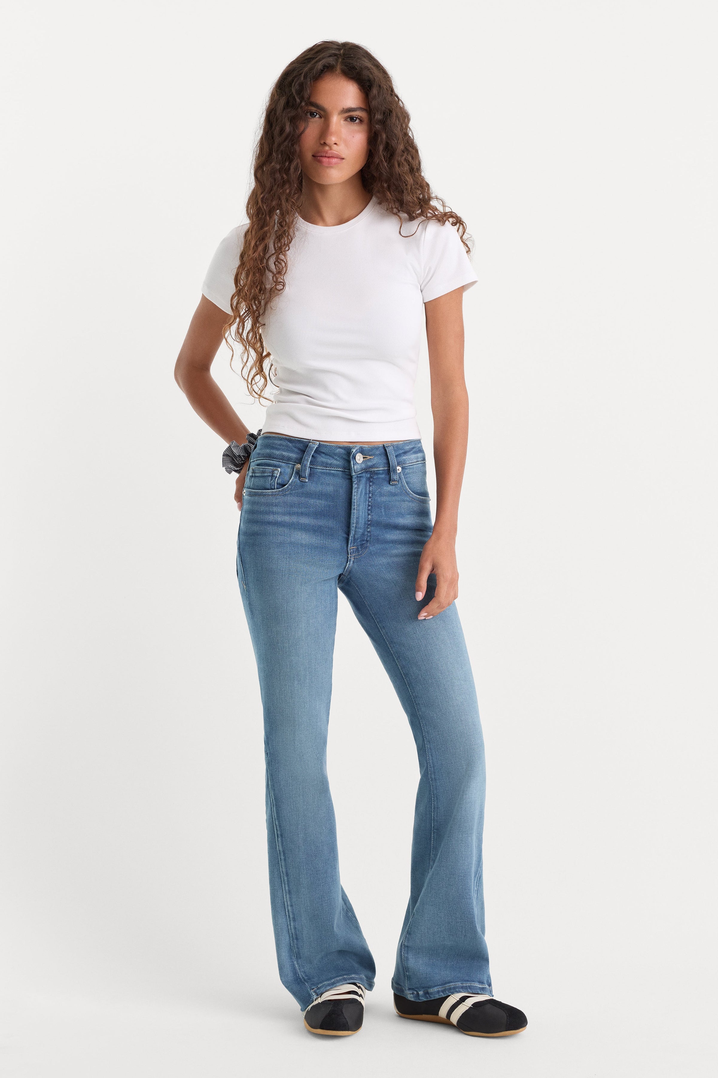 SOFT TECH GOOD PETITE BOOTCUT JEANS